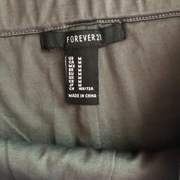 Forever 21 Pewter Sequin Short Shorts - Picture 3 of 3